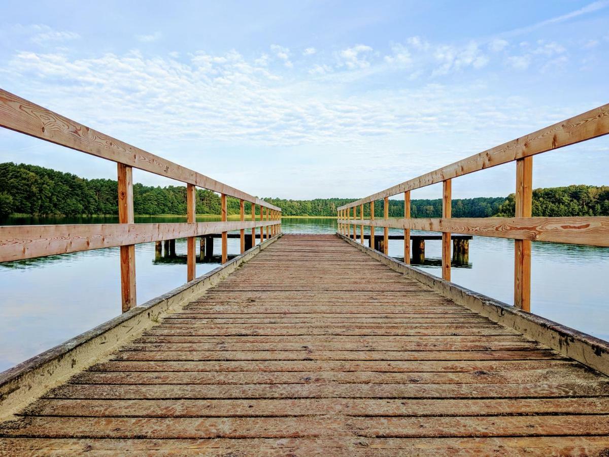 Ferienhaus Am See Wesenberg Exteriér fotografie